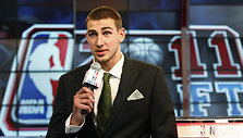 Jono Valančiūno svajonei žaisti NBA lygoje paki&scaron;ti koją gali milžini&scaron;ką &bdquo;Lietuvos ryto&ldquo; reikalaujama i&scaron;pirka.