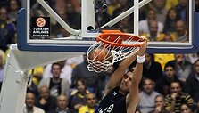 Sa&scaron;a Vujačičius (&bdquo;Anadolu Efes&ldquo;)