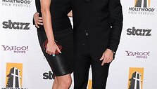 Charlize Theron ir Jeremy  Renneris 