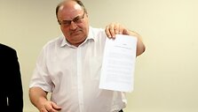 Interpeliaciją pasira&scaron;ė trys opozicinės miesto tarybos frakcijos.