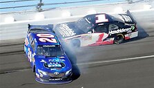 Avarijos &bdquo;Nascar&ldquo; lenktynių &bdquo;Daytona&ldquo; trasoje metu