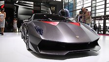 Paryžius. &bdquo;Lamborghini Sesto Elemento&ldquo;