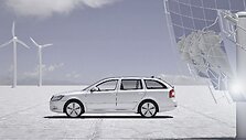 Paryžius. &bdquo;&Scaron;koda Octavia Green E&ldquo;