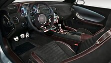 Prabangus &bdquo;Chevrolet Camaro&ldquo; interjeras. Bulgari&scaron;kai