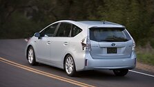 &bdquo;Toyota Prius V&ldquo; hibridinis minivenas