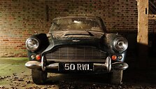 Daržinėje atrastas apleistas &bdquo;Aston Martin DB4 Convertible&ldquo;