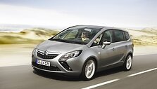 &bdquo;Opel Zafira Tourer&ldquo; bus gaminama greta klasikinės &bdquo;Zafira&ldquo;