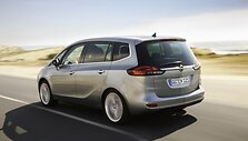 &bdquo;Opel Zafira Tourer&ldquo; bus gaminama greta klasikinės &bdquo;Zafira&ldquo;