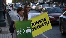 Diena be automobilio