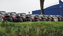 Eilė naujų &bdquo;Peugeot&ldquo; automobilių