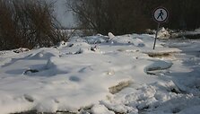 Ledų sangrūdos &scaron;alia kelio ruožo &Scaron;ilutė-Rusnė.