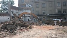 Dulkės nuo griaunamo tabako fabriko plūstelėjo ant tar&scaron;os matuoklio. 