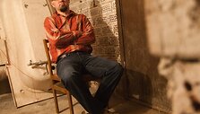 Į savo &bdquo;sklepą&ldquo; nulipęs poetas, eseistas L.Katkus leidžia jį vadinti &bdquo;sklepūnu&ldquo;.