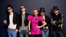 &bdquo;80s LIVE&ldquo; su Baiba Skurstene