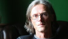 Poetas Eugenijus Ali&scaron;anka įsitikinęs: visiems reikia įvertinimo. Ne tik kuriančiam žmogui.