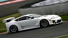&bdquo;Lexus&ldquo; grįžta į 24 valandų lenktynes