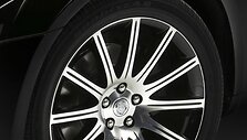 Atnaujintas &bdquo;Chrysler 300&ldquo; tapo solidesnis