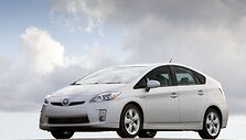 &bdquo;Toyota&ldquo; pardavė vir&scaron; 2 milijonų hibridinių modelių