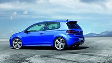 &bdquo;Volkswagen Golf R&ldquo; &ndash; gatvių tornadas