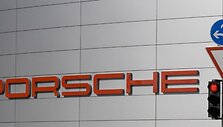 &bdquo;Porsche&ldquo; atsidūrė ant bankroto slenksčio