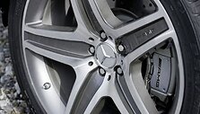 Pristatytos specialios &bdquo;Mercedes-Benz ML 63 AMG&ldquo; versijos