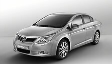 Naujoji &bdquo;Toyota Avensis&ldquo; &ndash; atleti&scaron;ka i&scaron;vaizda
