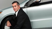 &bdquo;Chevrolet Volt" - pakraunamas i&scaron; elektros lizdo