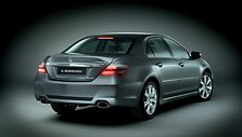 Atnaujintas &bdquo;Honda Legend&ldquo; &ndash; su 3,7 l V6 varikliu