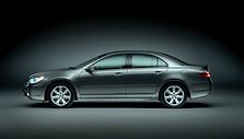 Atnaujintas &bdquo;Honda Legend&ldquo; &ndash; su 3,7 l V6 varikliu