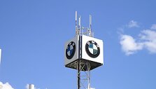 BMW suveržia diržus Amerikai