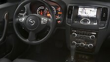Pagamintas pirmasis naujos kartos &bdquo;Nissan Maxima&ldquo;