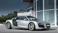 &bdquo;Audi R8&ldquo; - du prestižiniai apdovanojimai
