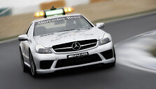 Ženeva 2008: naujasis &bdquo;Formulės-1&ldquo; saugos automobilis