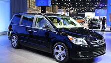 &bdquo;Volkswagen&ldquo; pristatė naująjį &bdquo;Routan&ldquo;
