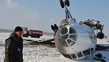 Apvirtęs Tu-134 keleivinis lėktuvas