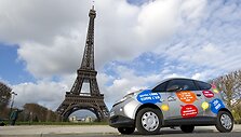 Elektra varomas automobilis netoli Eifelio bok&scaron;to