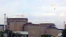 &bdquo;Greenpeace&ldquo; aktyvistas vir&scaron; atominės elektrinės