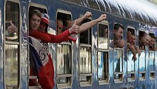 Čekijos futbolo sirgaliai Prahos pagrindinėje traukinių stotyje