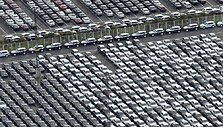 Eksportui paruo&scaron;ti nauji automobiliai