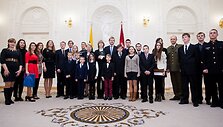 Konstitucijos egzamino laimėtojų apdovanojimai
