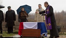 Perlaidojami Prancūzijos karių palaikai