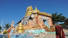 Sugriuvusi budistų pagoda