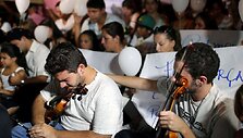 Brazilijoje pagerbti &bdquo;Kiss&ldquo; klube žuvę žmonės