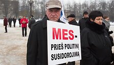 Darbo partijos aktyvistai prie Vilniaus apygardos teismo