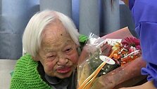 Seniausia pasaulio moteris Misao Okawa