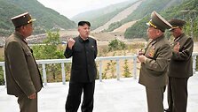 Kim Jong Unas prie statomo slidinėjimo kurorto