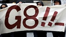 Londone protestas prie&scaron; G-8 vir&scaron;ūnių susitikimą.