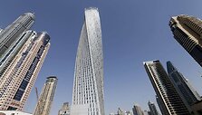 &bdquo;Cayan&ldquo; dangoraižis Dubajuje