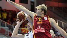 Martins Meiers (su kamuoliu) ir Todoras Gechevski