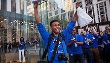 Niujorke &bdquo;iPhone 5s&ldquo; i&scaron;manujį telefoną nusipirkęs klientas